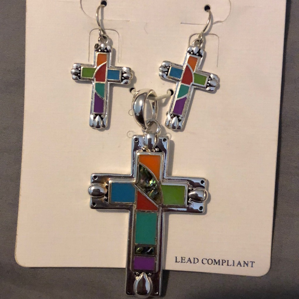 Nwt Multi Cross Slide CharmEarrings 9$